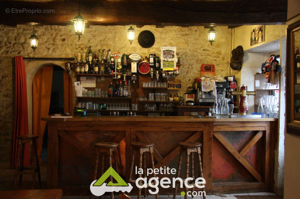 Commerce à SAINT-SATUR