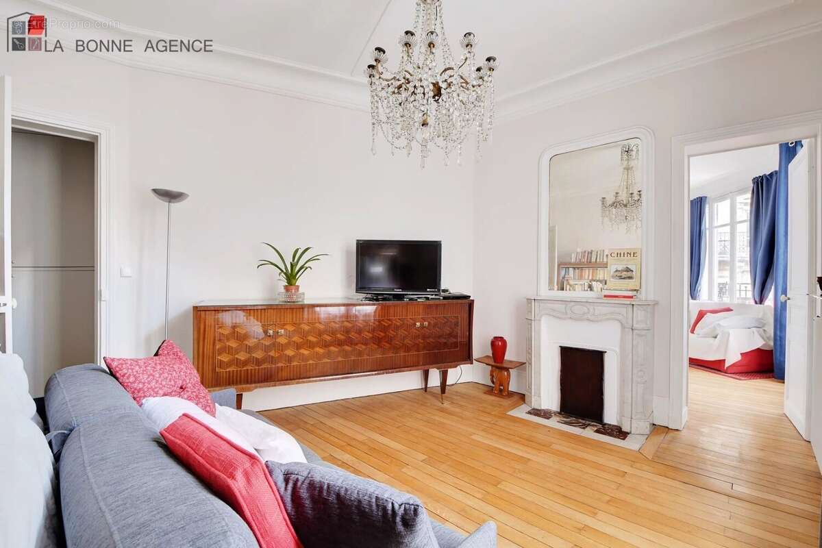 Appartement à PARIS-15E