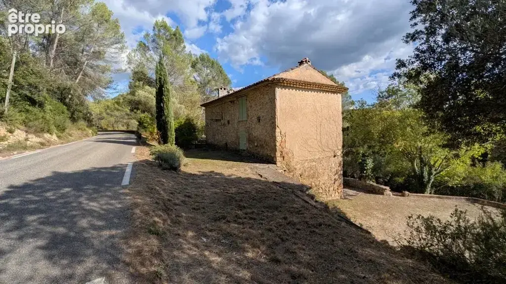 ENTRECASTEAUX : Bastide en pierres sur 1616m² - photo 5