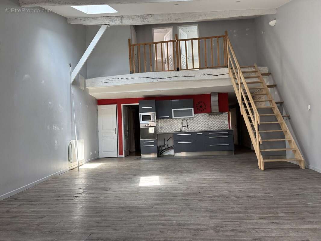 Appartement à SAINTES