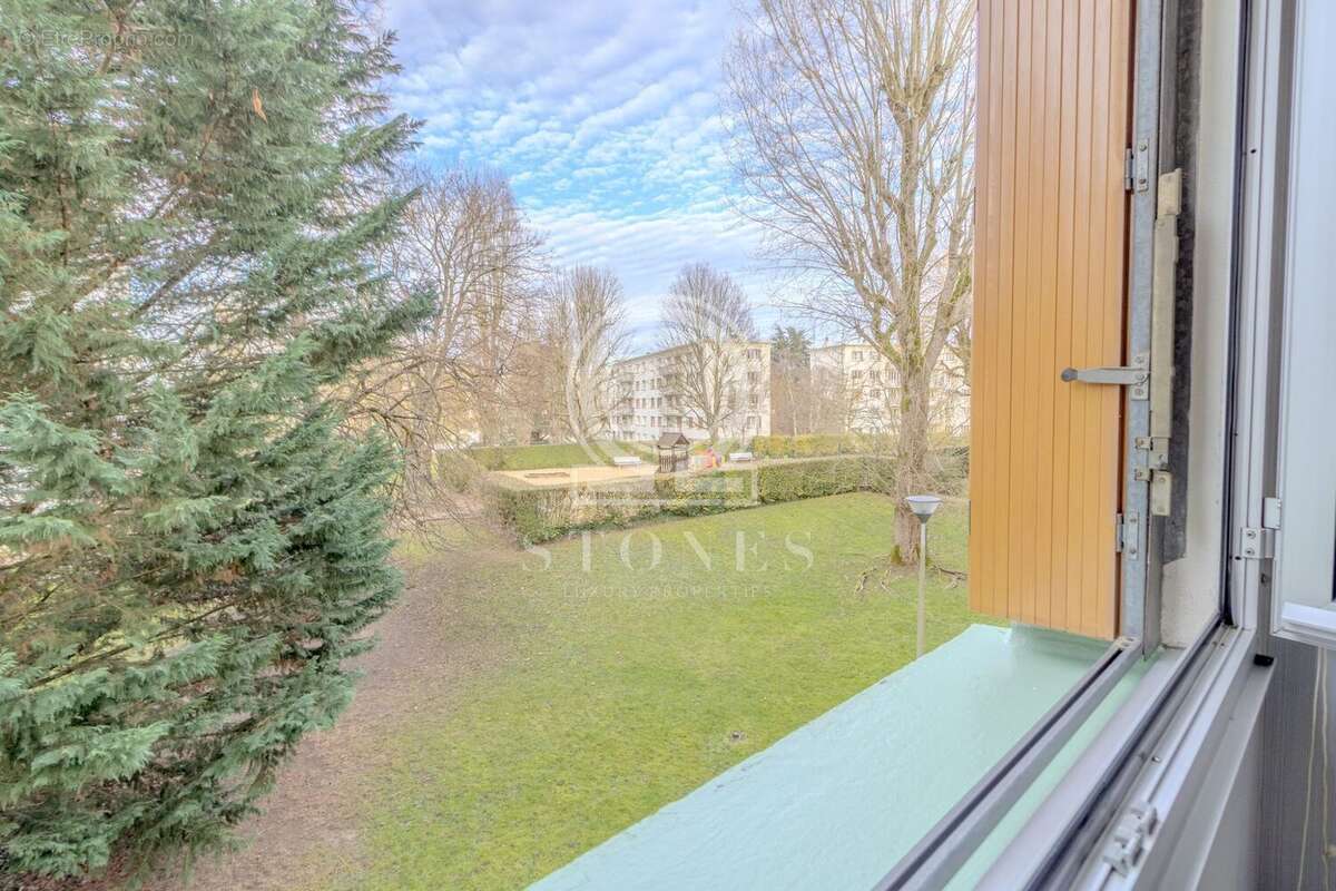 Appartement à LA CELLE-SAINT-CLOUD