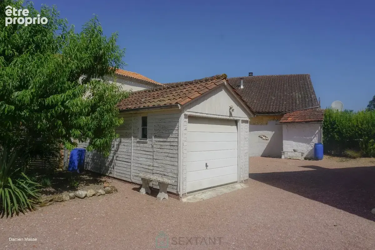 Charmante demeure en pierre, nichée sur les hauteurs de la petite Venise du Périgord. - photo 8