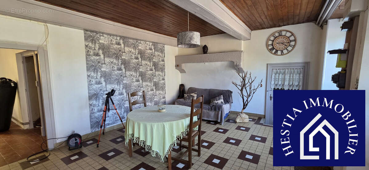 Maison 103 m² à La Roche-En-Brenil  - photo 2