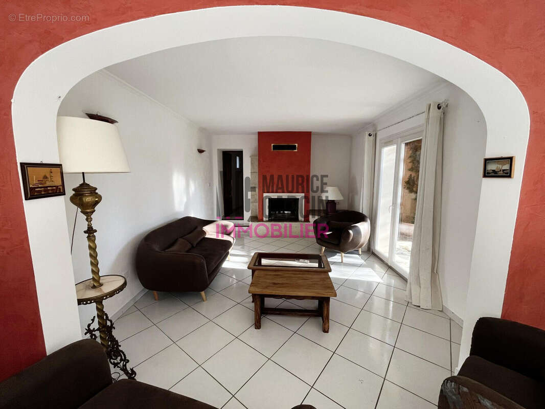 Maison à L&#039;ISLE-SUR-LA-SORGUE