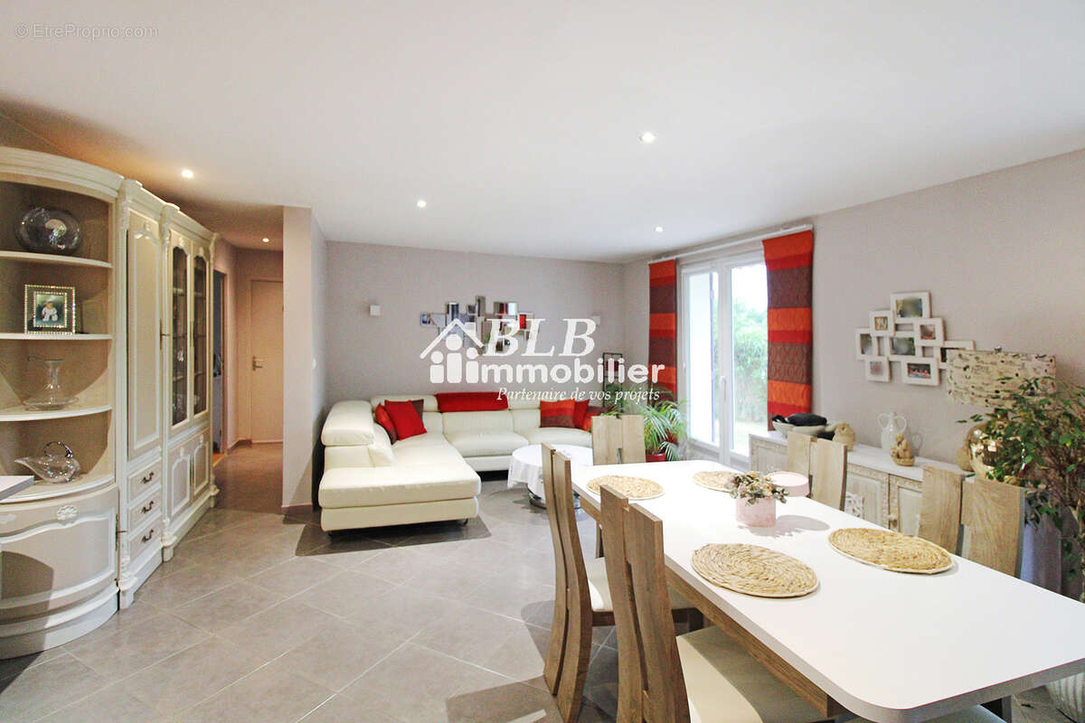 Maison à MONTFORT-L'AMAURY