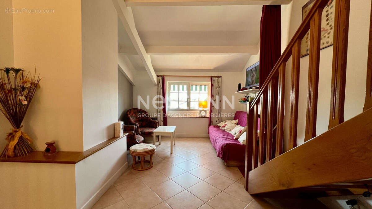 Maison à AULNOIS-EN-PERTHOIS