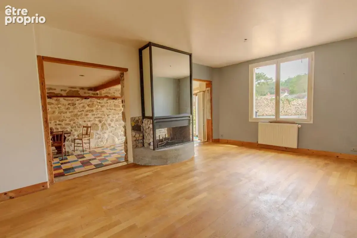 Au coeur du Vexin, une maison de caractère pleine de possibilités - photo 2
