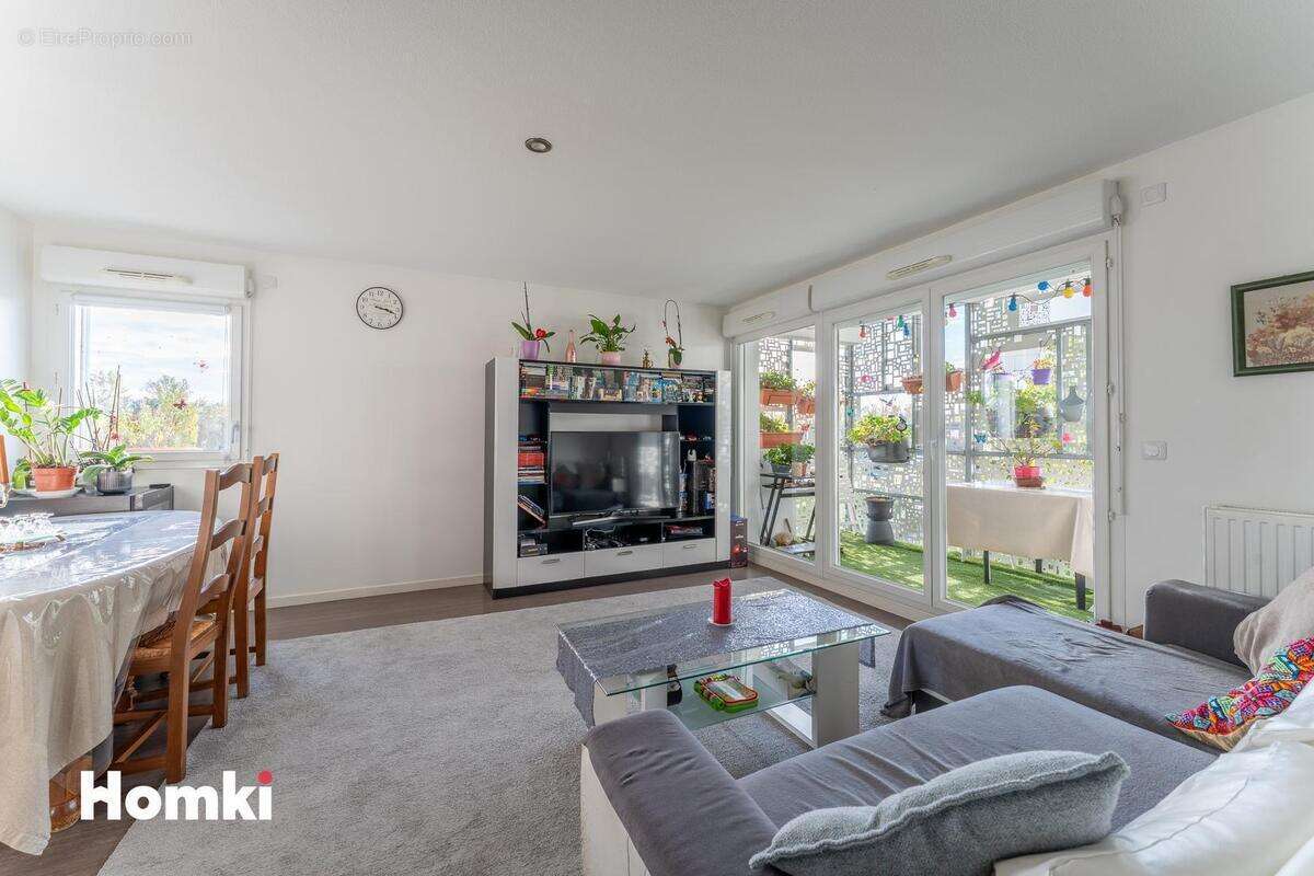 Appartement à VILLENAVE-D&#039;ORNON