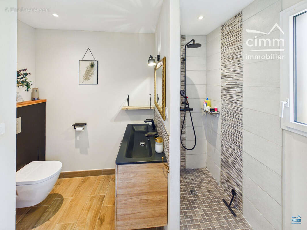 Maison à LONGUE-JUMELLES