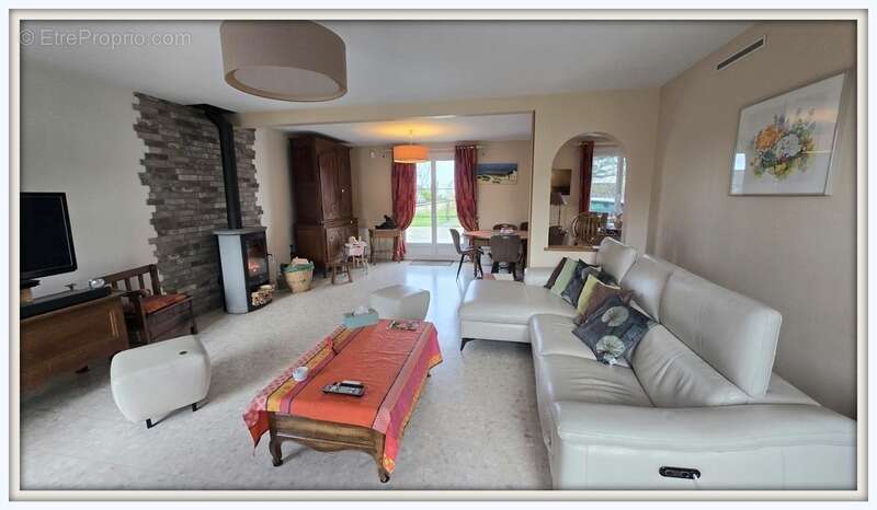 Maison à COURDIMANCHE