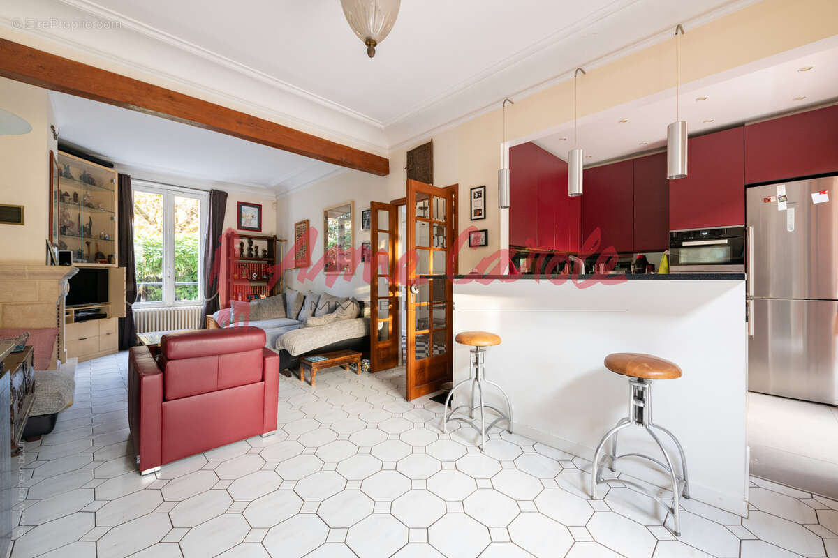 Maison à SAINT-MAUR-DES-FOSSES