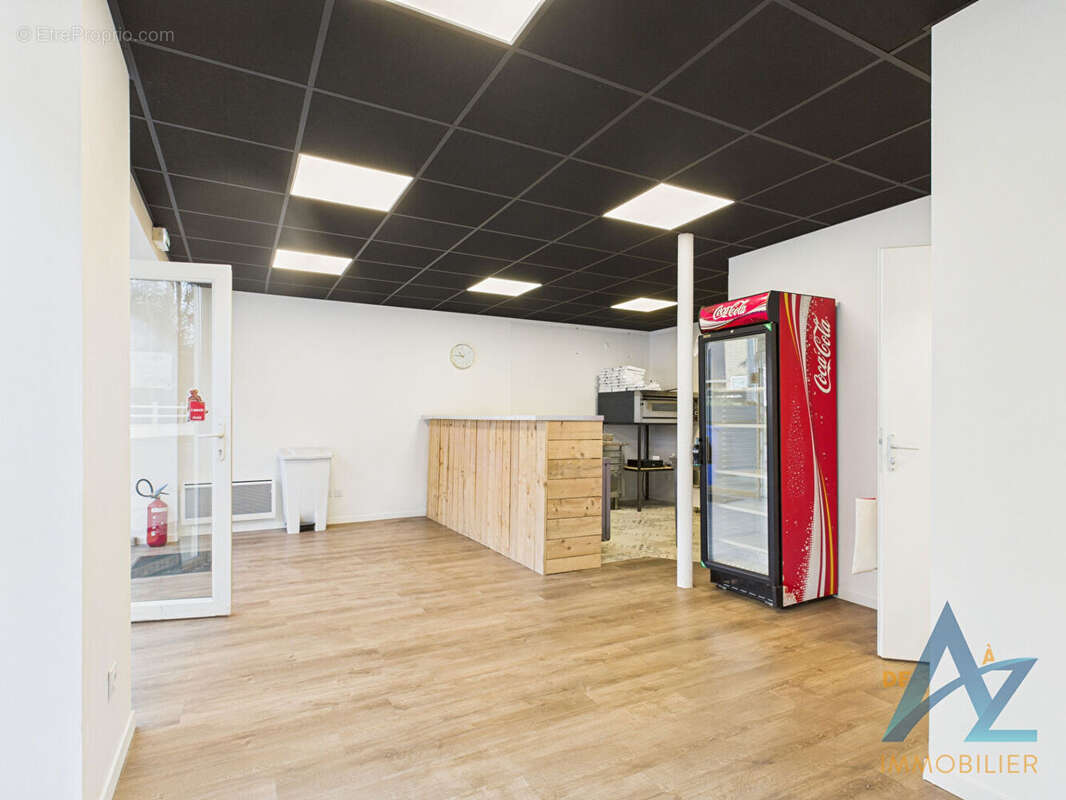 Commerce à MERVILLE-FRANCEVILLE-PLAGE