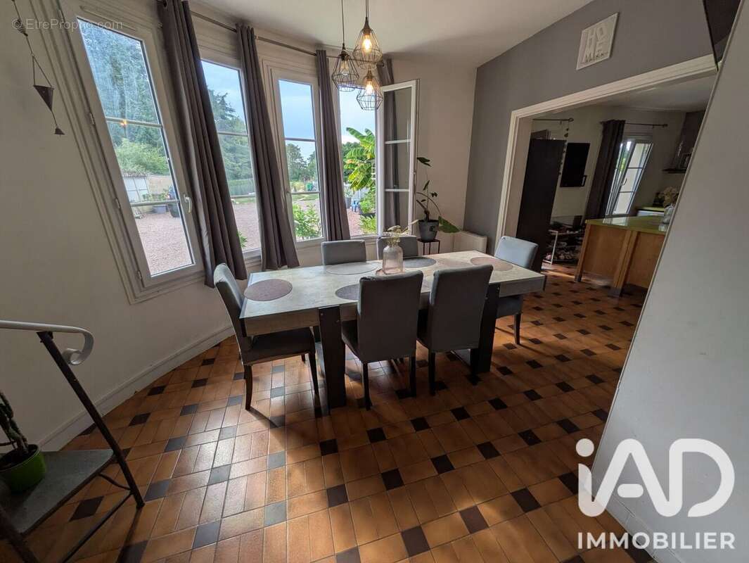 Maison 147 m² à Benais  - photo 6