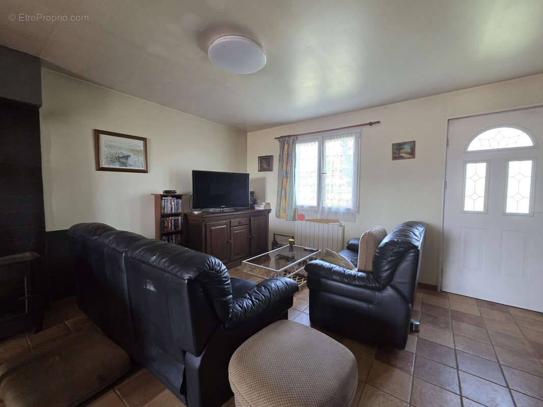Maison avec sous-sol, grand terrain constructible, à 20 min de Bergerac - photo 7
