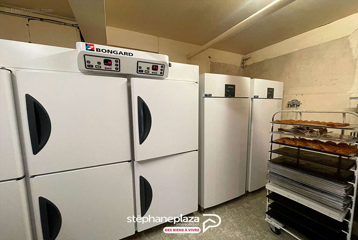 Commerce à DARNETAL