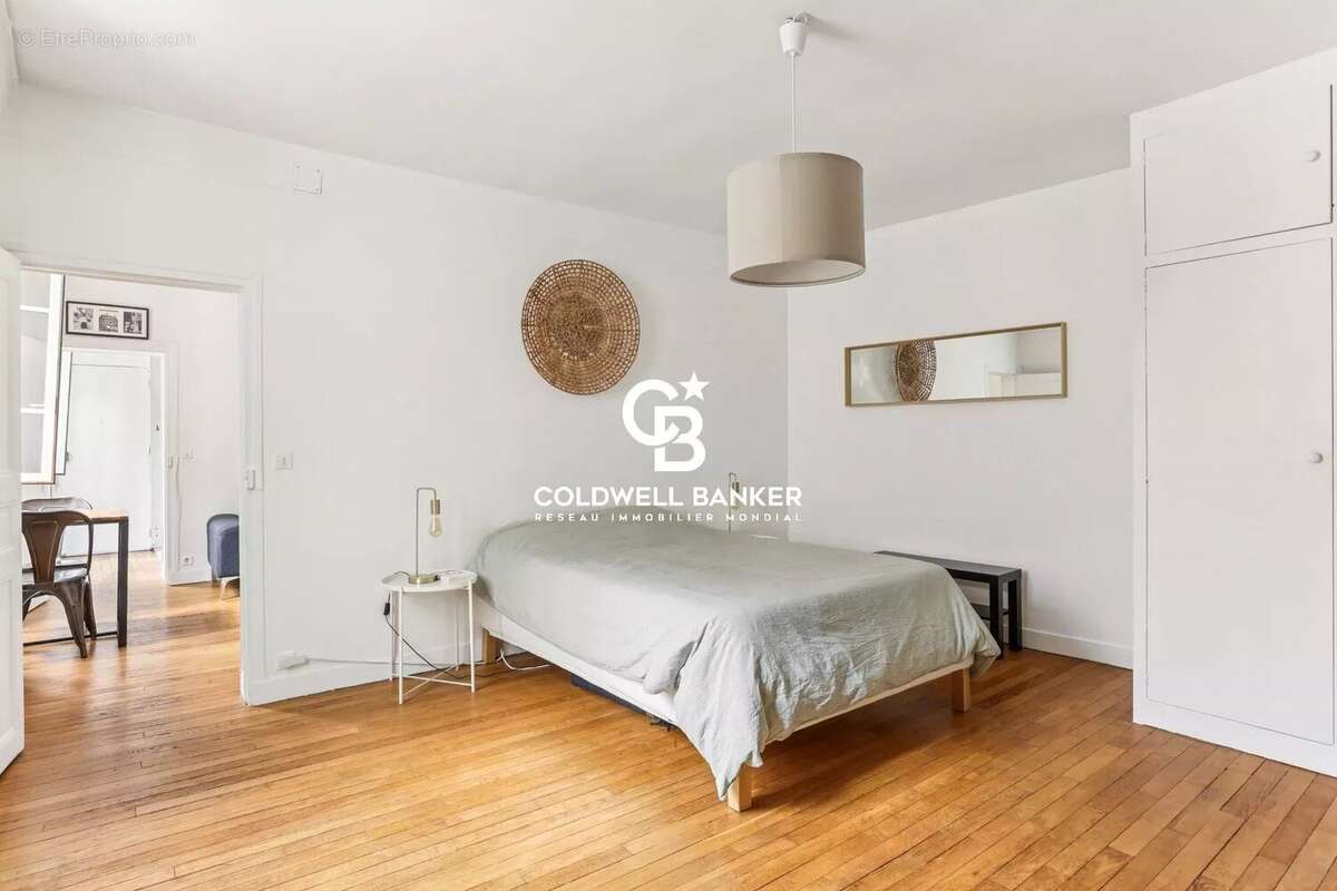 Appartement à PARIS-7E