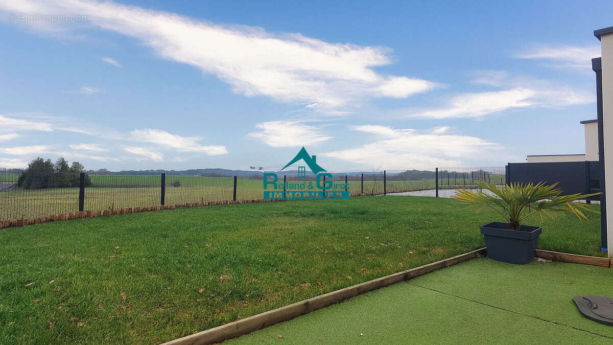 Maison à LA BOUEXIERE