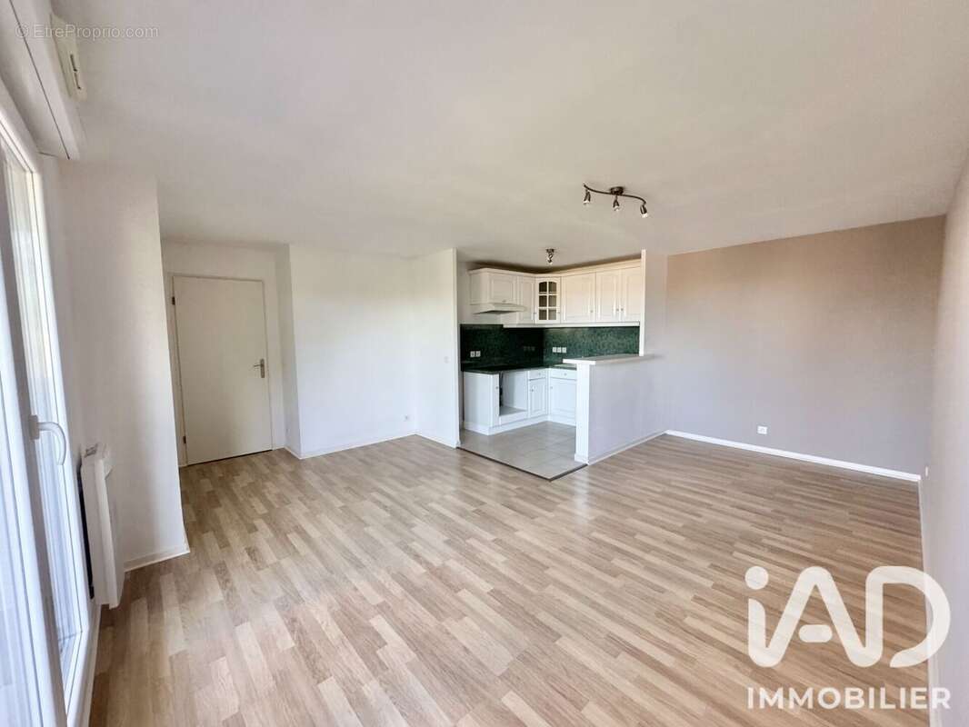 Photo 3 - Appartement à COMBS-LA-VILLE