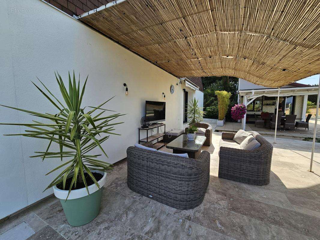 Maison 280 m² à Glenic  - photo 3