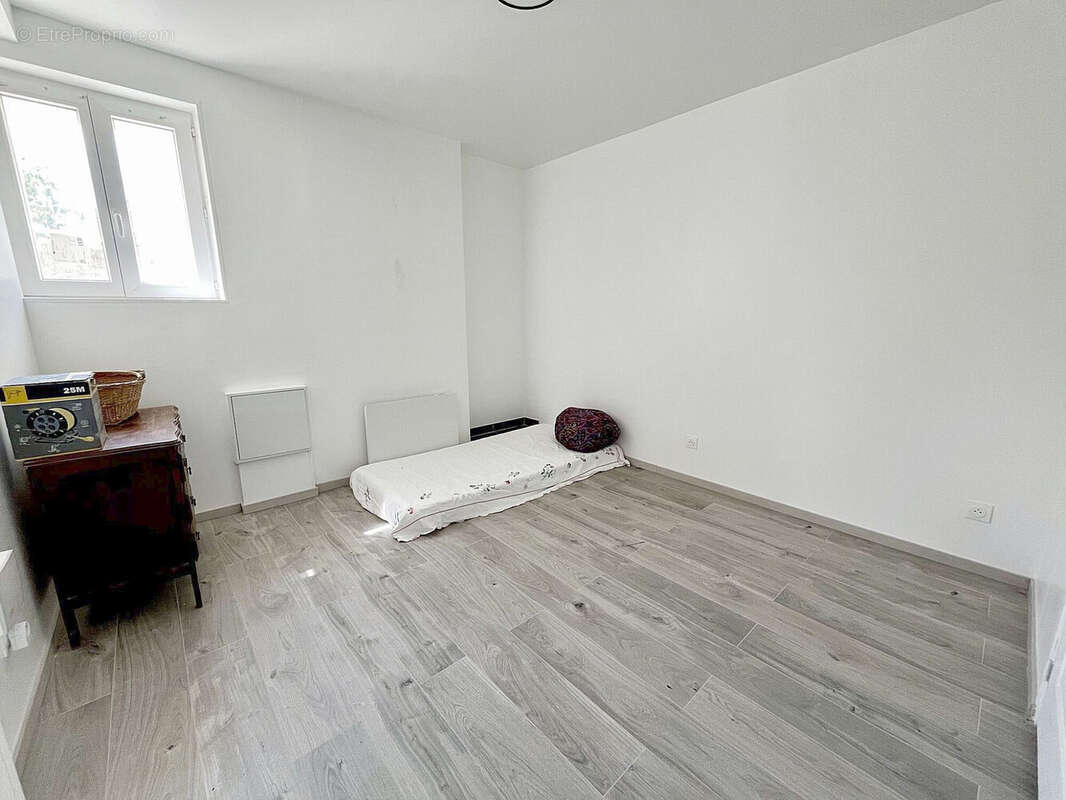 Maison 56 m² à Raizeux  - photo 3