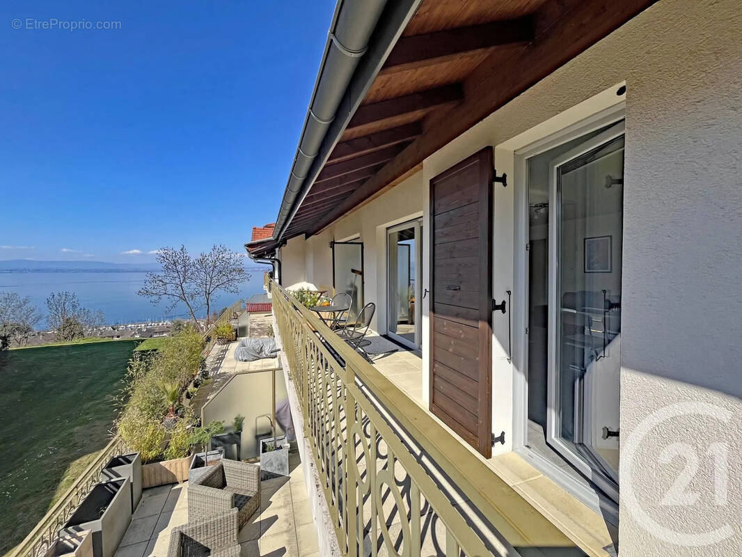 Appartement à NEUVECELLE