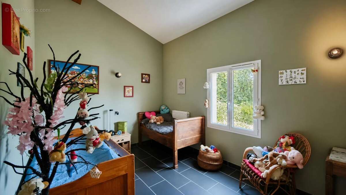 Belle villa spacieuse avec grand terrain et logement independant - photo 10