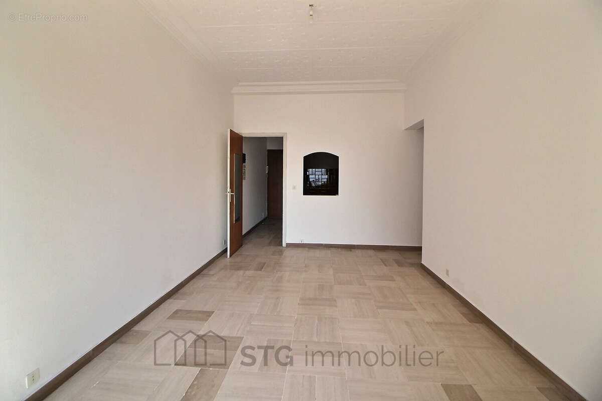 Vente appartement F2 Parc Berthault Ajaccio - photo 3