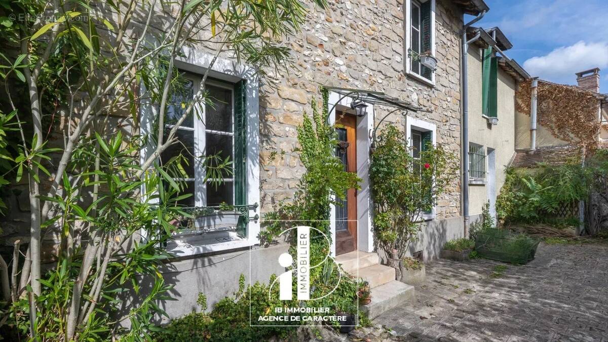 Maison à SAMOIS-SUR-SEINE