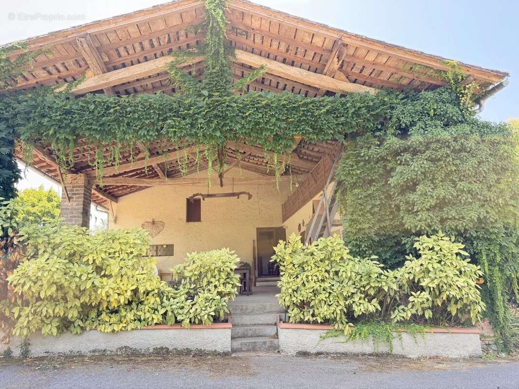 Ferme t4 de 162 m² avec piscine sur parc - photo 16