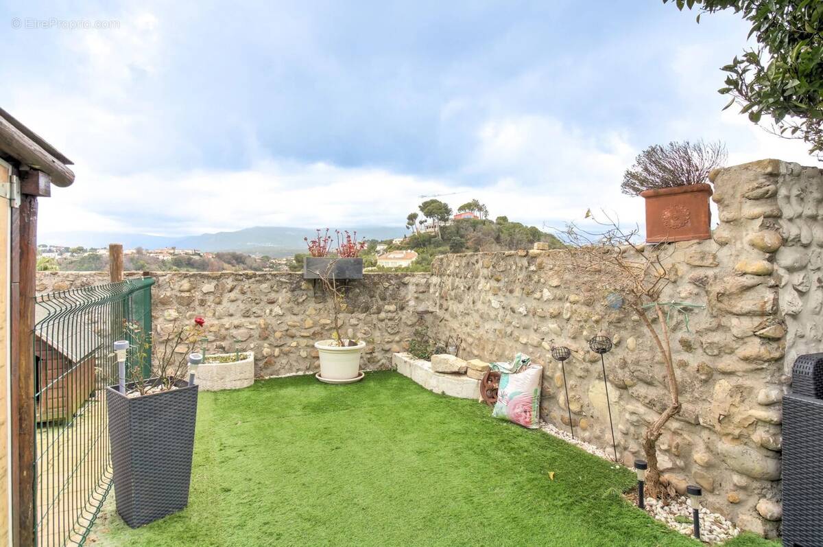 Maison à CAGNES-SUR-MER