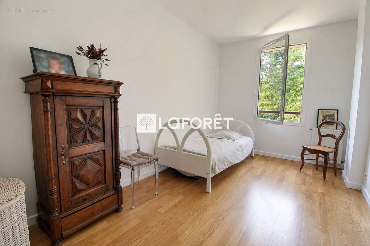 Appartement Rueil Malmaison 6 pièces 132m² avec jardin / terrasse - photo 11