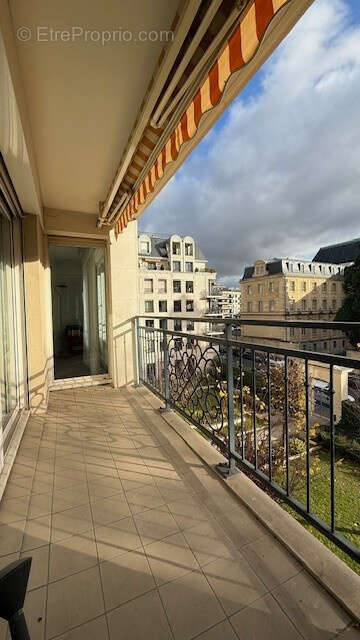 Appartement à ISSY-LES-MOULINEAUX