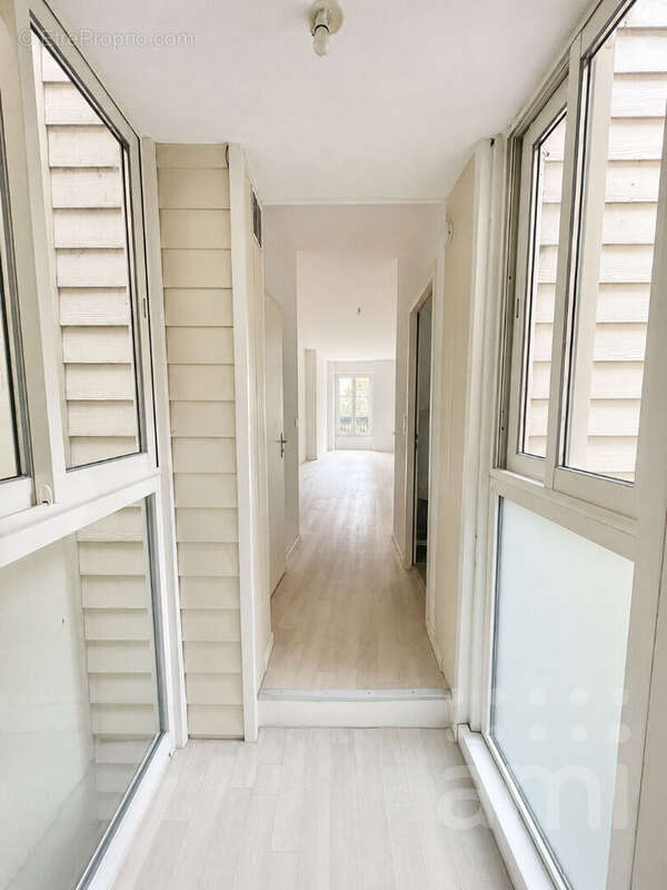 Bordeaux centre - appartement T2 Bis vendu libre - photo 3