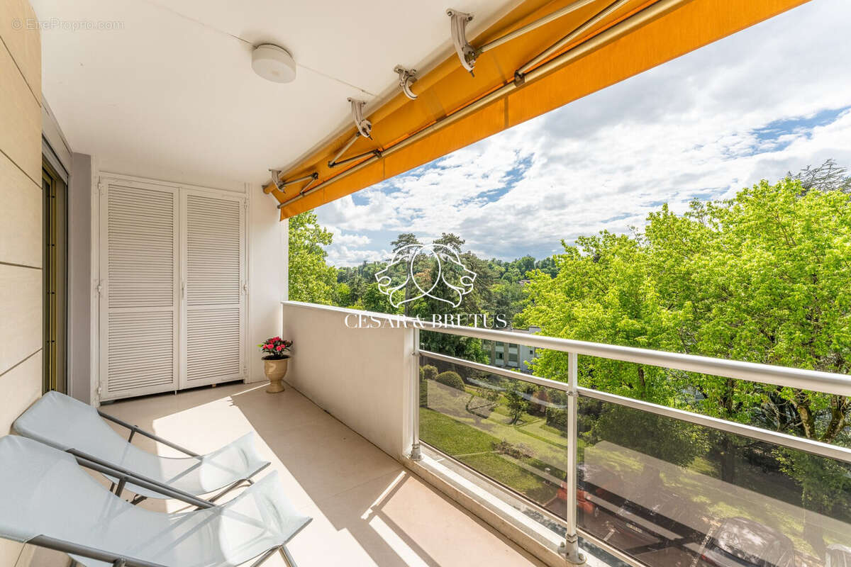 Appartement 75 m² à Charbonnieres-Les-Bains  - photo 7