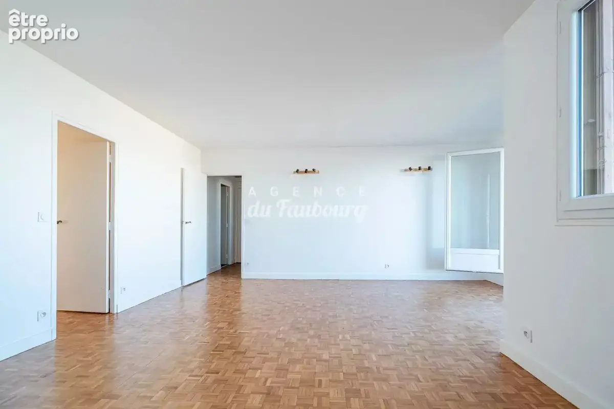 Appartement 3 pièces - 11ème étage avec asc. - vue Tour Eiffel - photo 8
