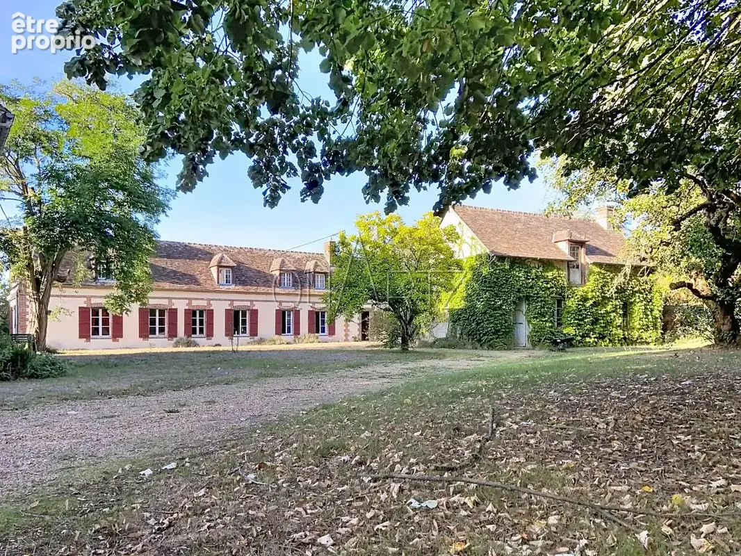 Maison à HOUDAN