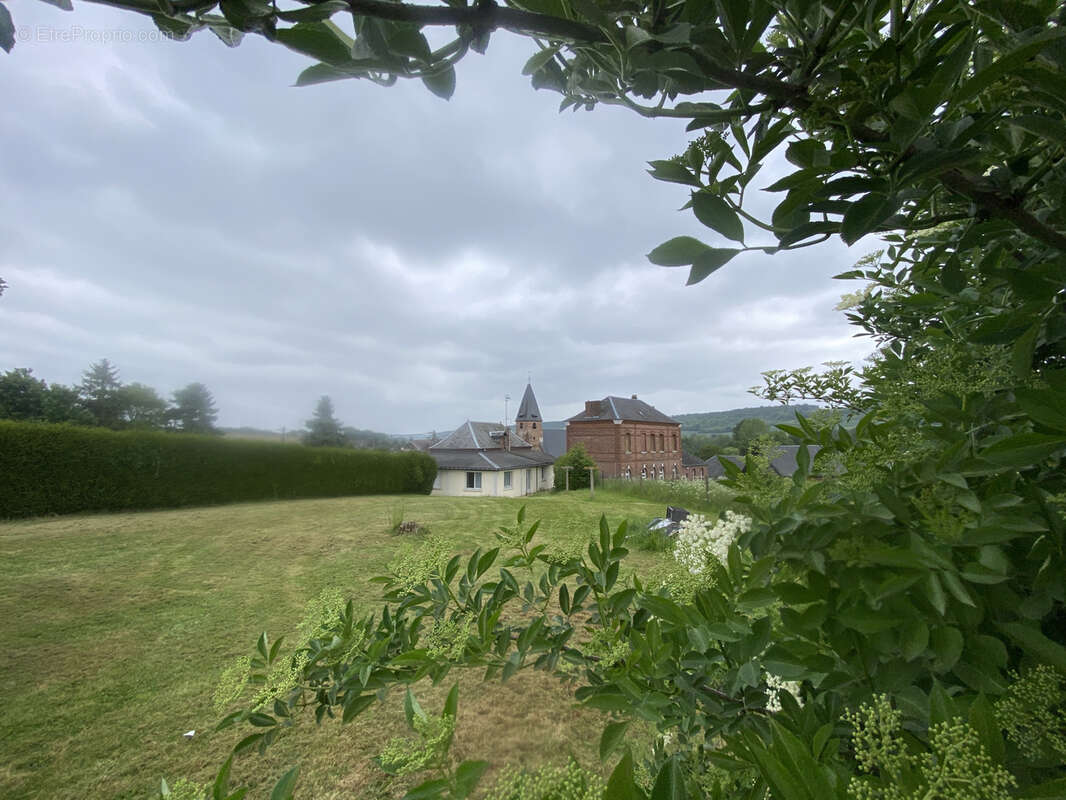 Maison disposant de 2 logements - photo 2