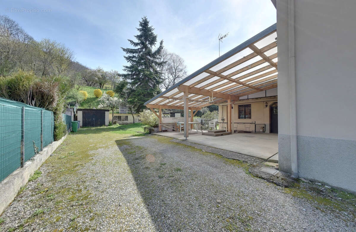 Maison à ECHIROLLES