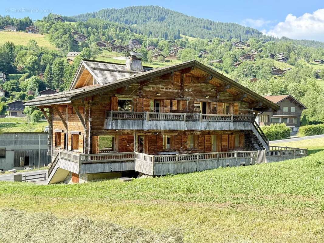 Maison à LA CLUSAZ