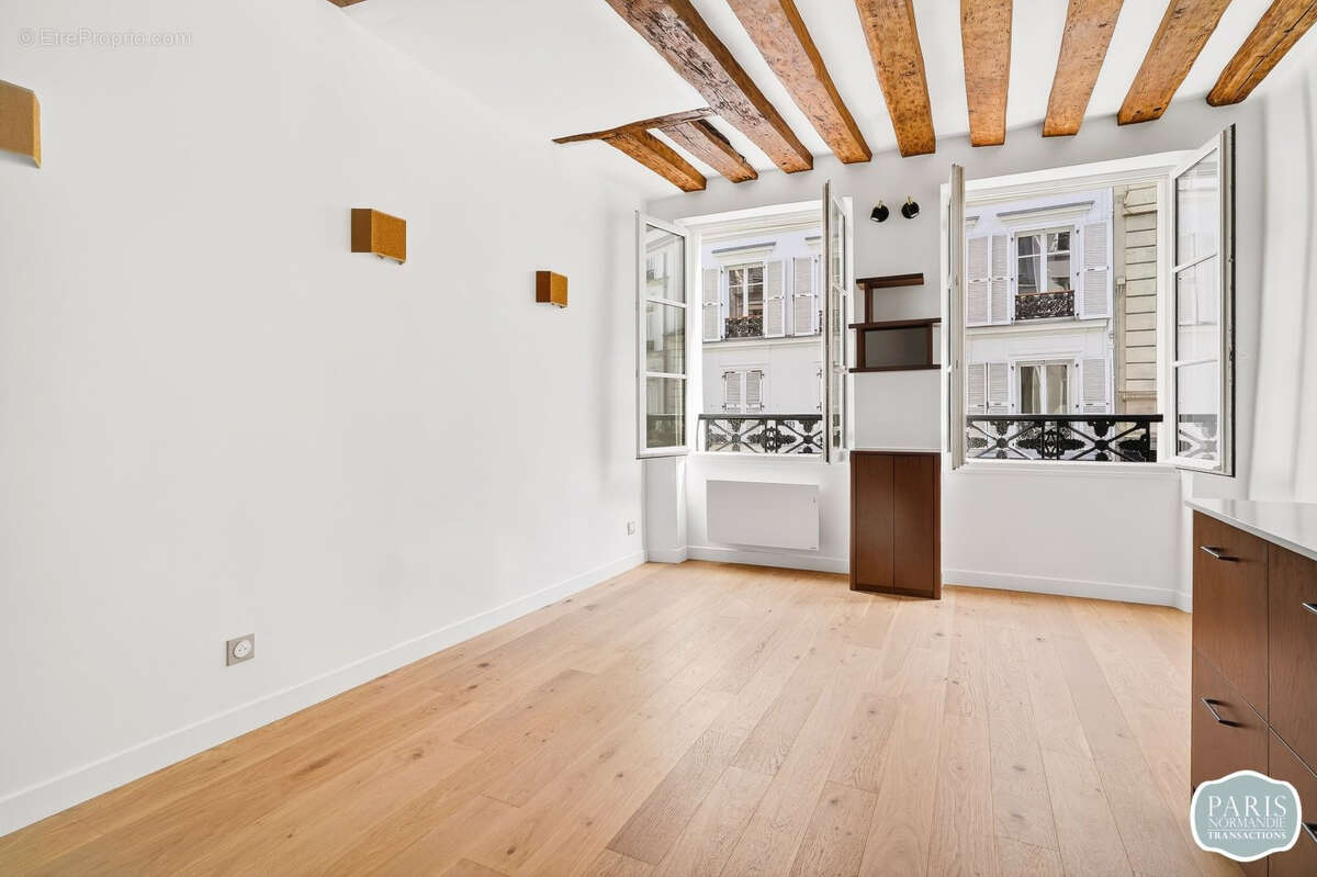 Appartement à PARIS-4E