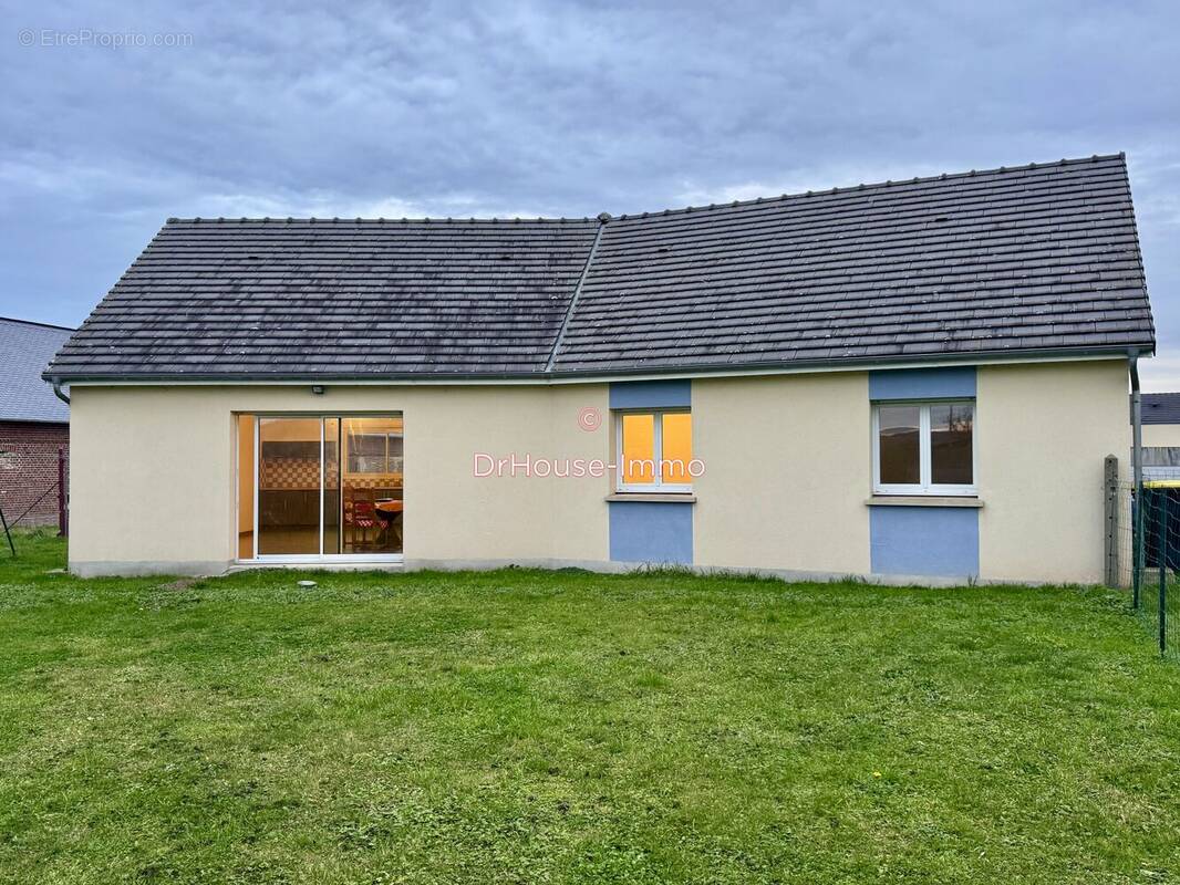 Maison à SAINT-VAAST-D'EQUIQUEVILLE