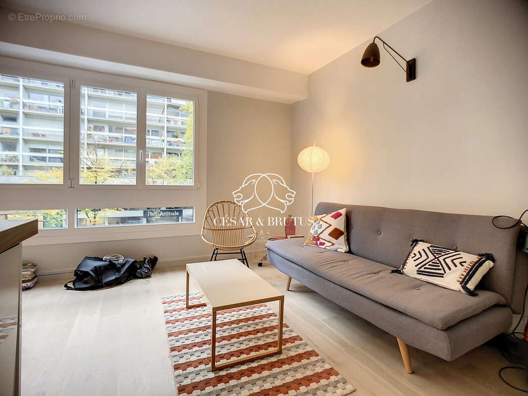 Appartement à PARIS-18E