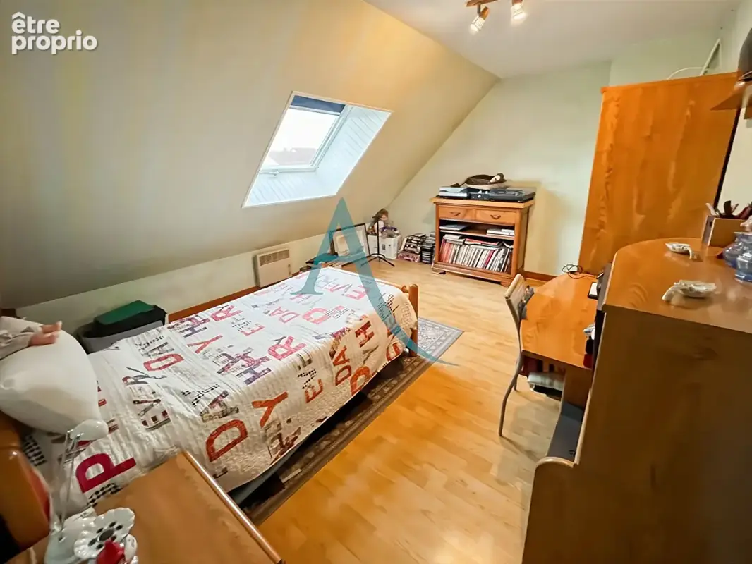 Mennecy Maison sur sous-sol total idéament située - photo 11