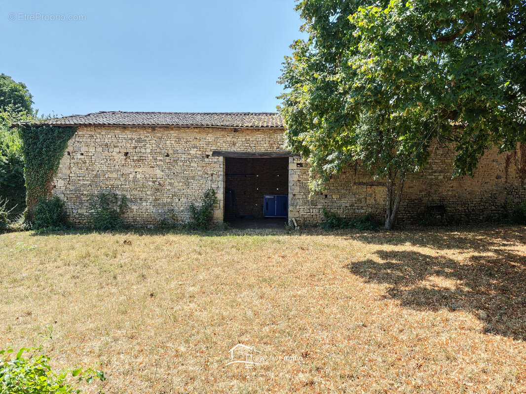 Maison authentique avec dependances - photo 17