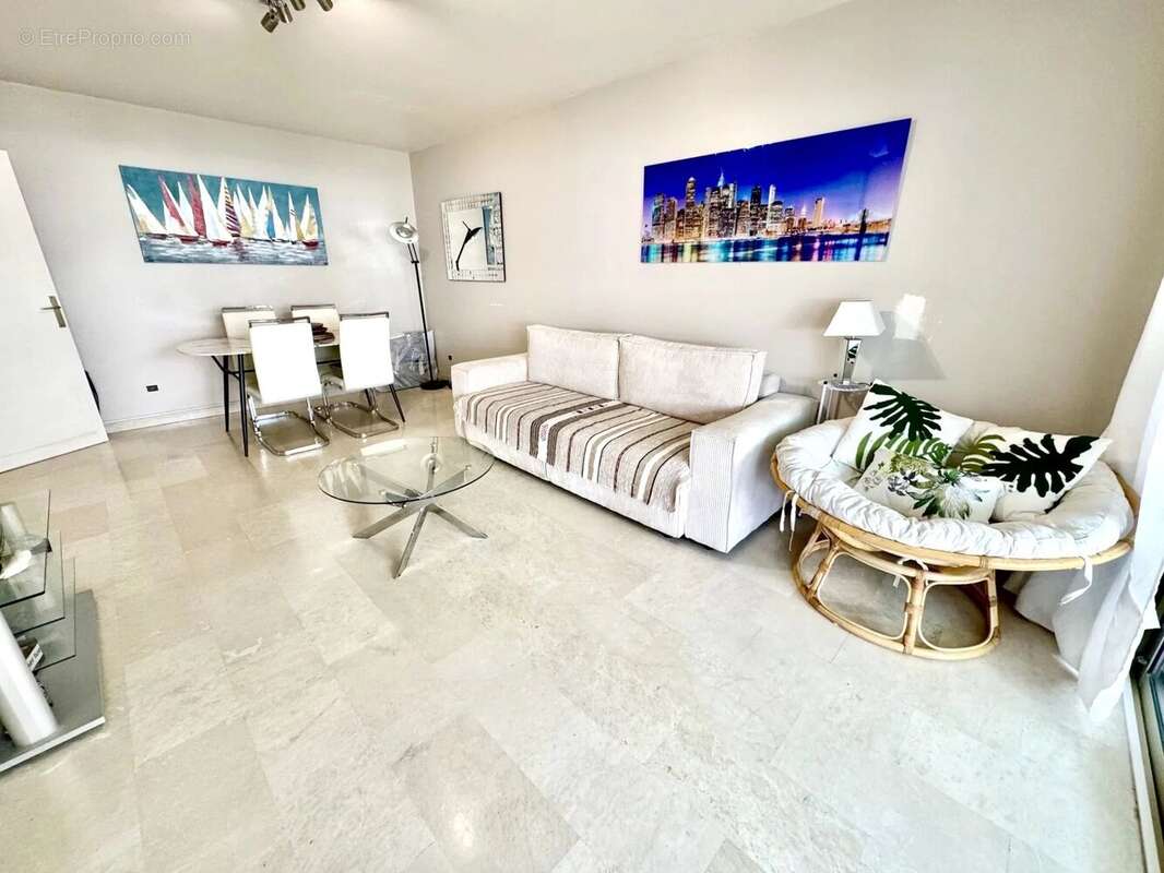Appartement à LE CANNET