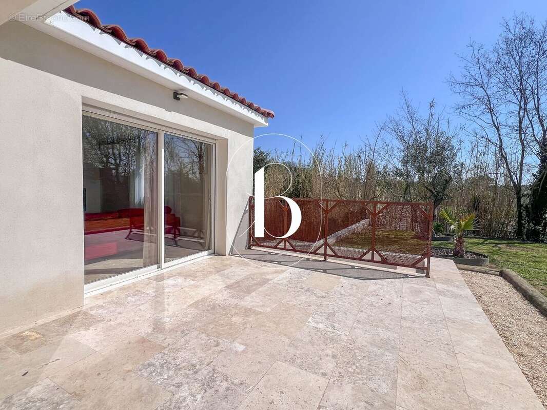 Maison à GOUDARGUES