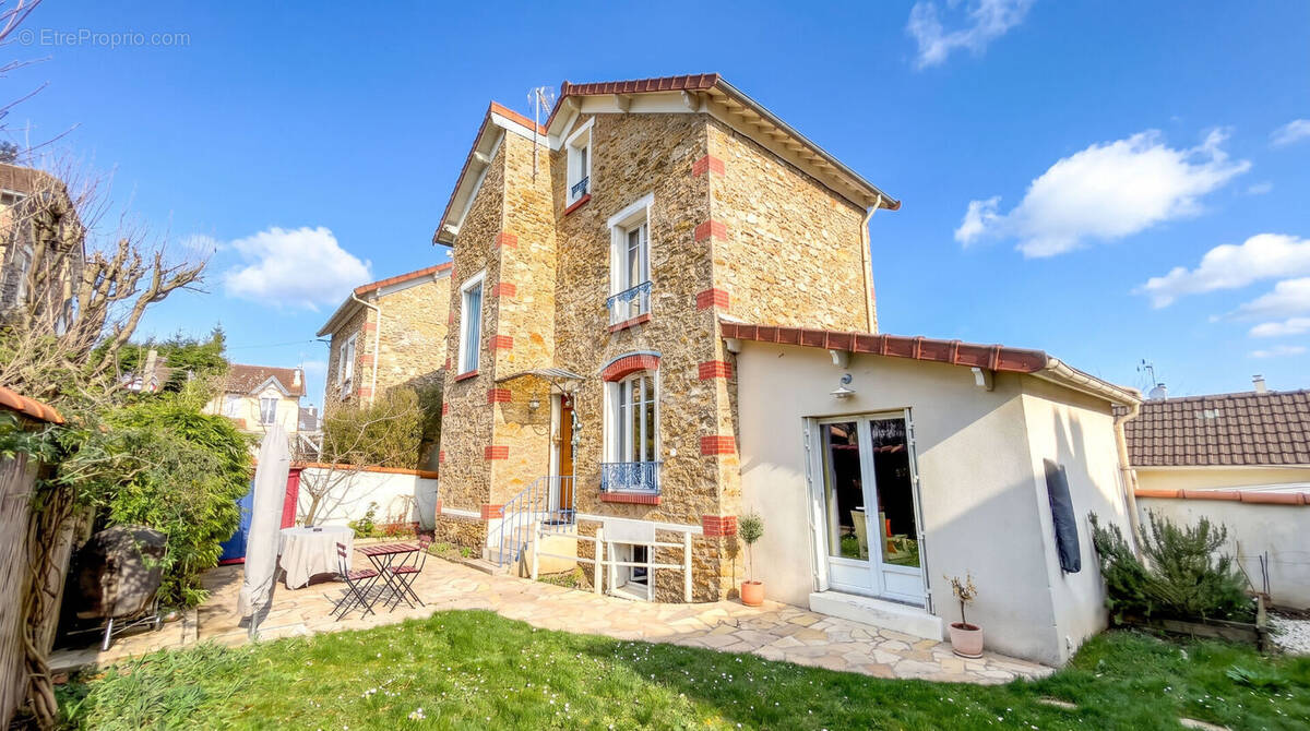 Maison à MONTGERON