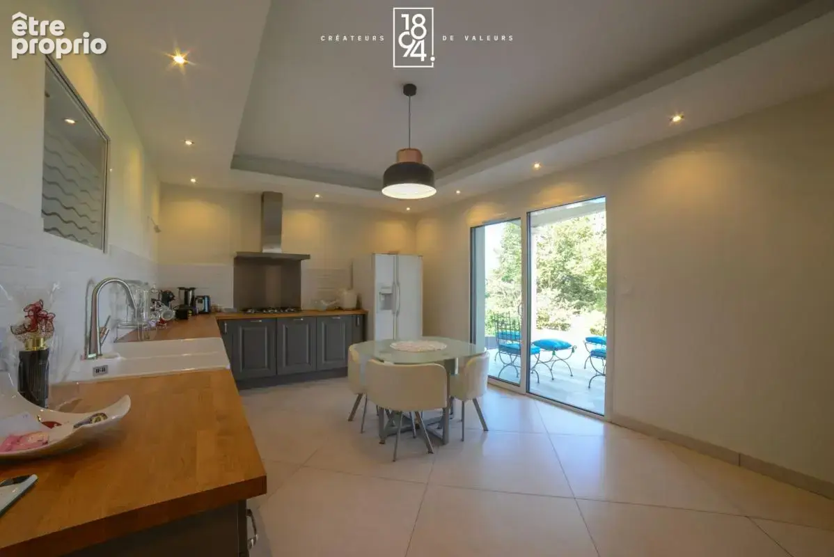 À Vendre I Maison I Jayat I 161 m² I Maison individuelle - photo 3