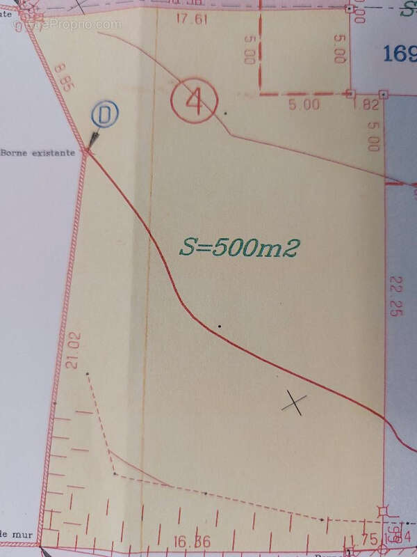 Terrain à SAINT-DREZERY