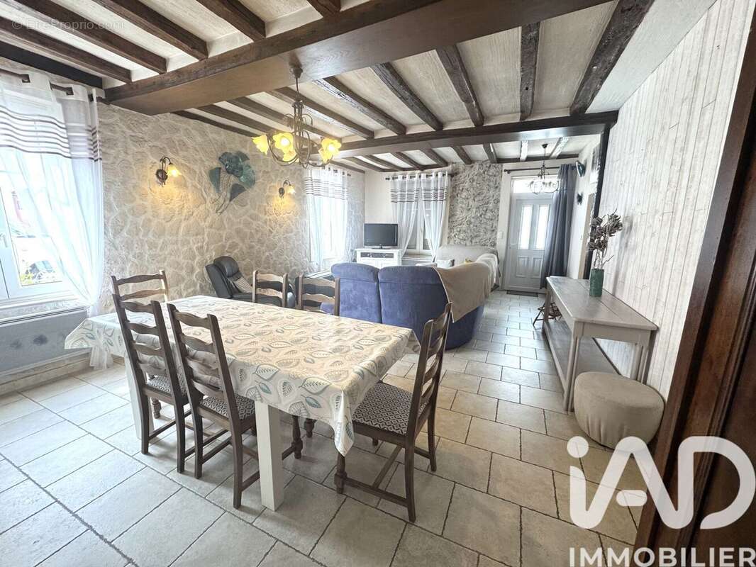 Maison 195 m² à Loudun  - photo 8